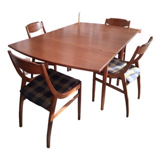 Mid 20th Century Drexel Drop Leaf Table With Four Chairs For Sale