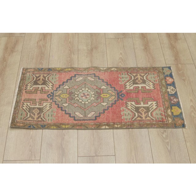 Size: 1.5 x 3.1 ft ( 46 x 97 cm) 18 x 38 inches Color: Organic Natural Dye ( Green,Blue,Gray,Red) Material: 100% Hand Spun...