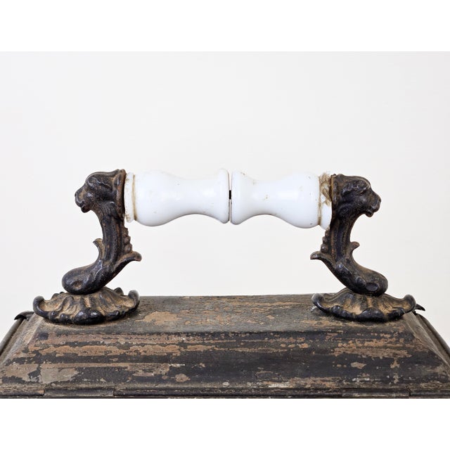 1863 English Victorian Iron Coal Scuttle Box in Neoclassical Motif With Ash Shovel For Sale - Image 10 of 11