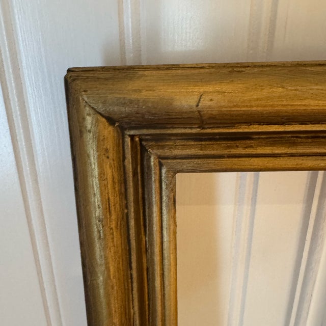 Vintage Gold Painted Wood Frame. Fits 14 x 11 inch artwork. Outer frame size 13.5x16.5 inches. Has been repainted gold to...