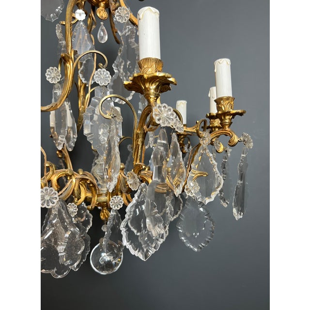 1900s Louis XV style crystal and bronze chandelier For Sale - Image 11 of 12