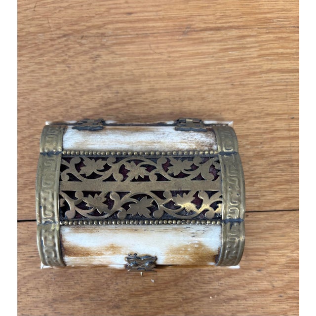 English Vintage Bone and Brass Velvet Lined Trinket Box For Sale - Image 3 of 8