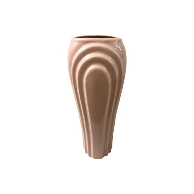 Postmodern Vintage Harris Postmodern Large Ribed Pink Ceramic Vase 1980s Deco Drape Ribbed Accent For Sale - Image 3 of 7