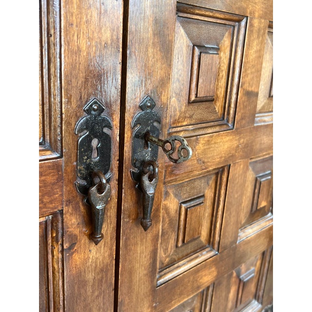 Late 19th Century Spanish Walnut Bureau Bookcase ‘Secretaire’ For Sale - Image 11 of 18