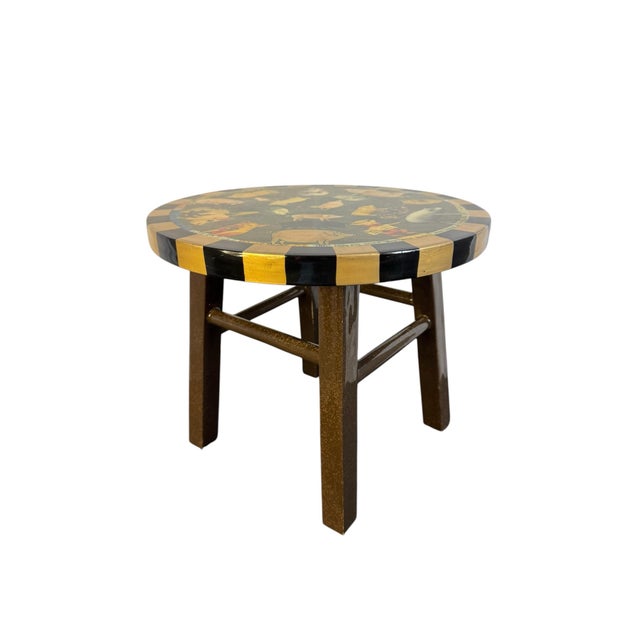 American Signed Annie Modica Decoupage Pig Stool Accent Table Decor Stand Americana Maximalist For Sale - Image 3 of 12