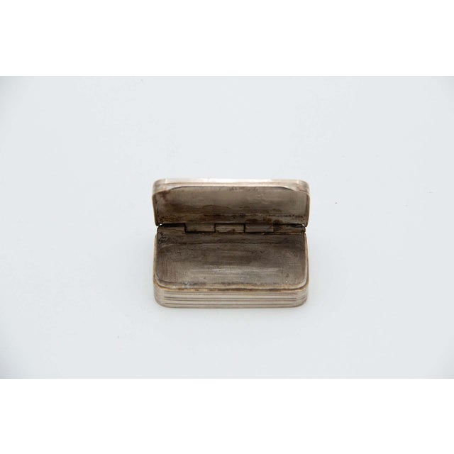 Rectangular Guilloche Silver Snuff Box For Sale - Image 3 of 4