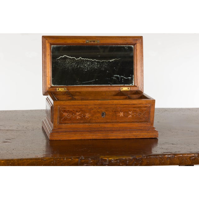 19th Century English Oak Decorative Box with Dog Carving For Sale - Image 11 of 12