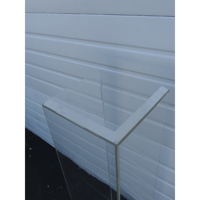 Plastic Lucite Tall Flower Statue Stand Pedestal Table 6419 For Sale - Image 7 of 11