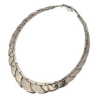 Sterling Silver Taxco Interlocking Shingle Scale Necklace (After Antonio Pineda) For Sale