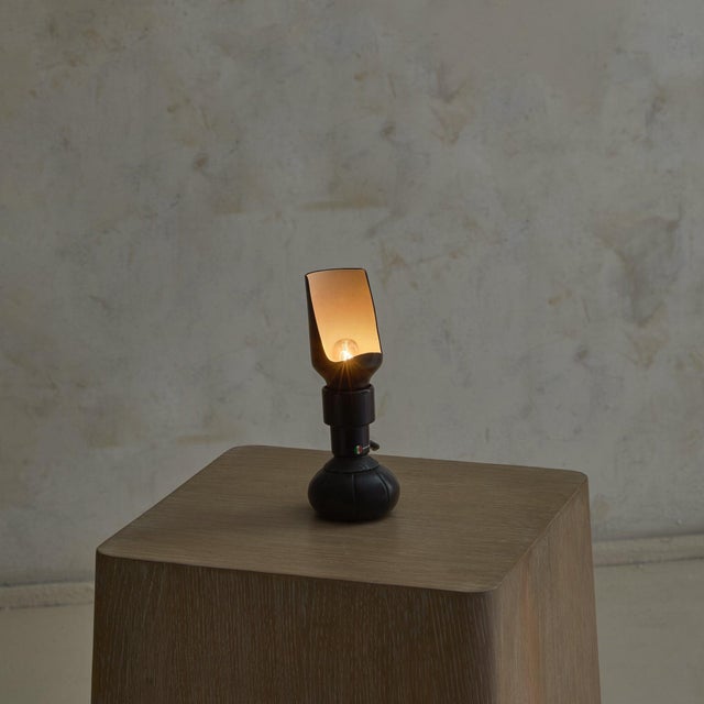 Black 1960s Italian ‘600P’ Table Lamp by Gino Sarfatti for Arteluce For Sale - Image 8 of 12