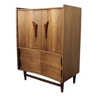 Mid-Century Modern Specialty Woodcraft Walnut Highboy Dresser For Sale