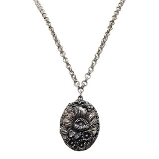 1971 Vintage Signed Napier Silvertone Floral Locket Necklace For Sale