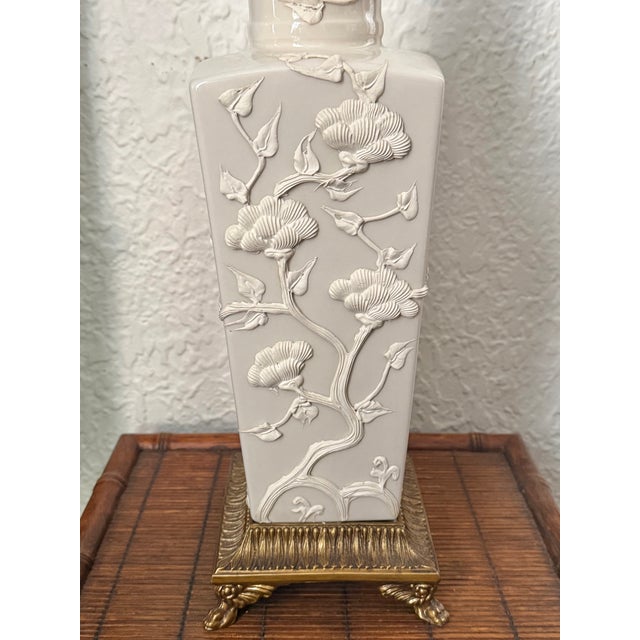 Mid 20th Century Hollywood Regency Blanc De Chine Table Lamp For Sale - Image 4 of 8