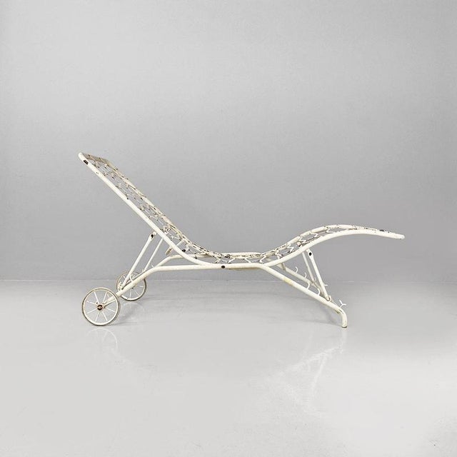 1960s Mid-Century Italian Modern White Iron Garden Deck-Chair or Chaise Longue, 1960s For Sale - Image 5 of 18