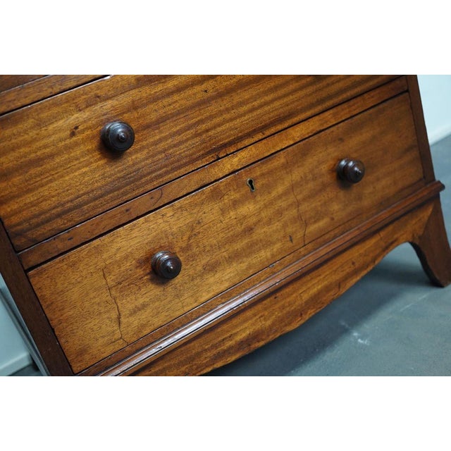 Late Victorian English Mahogany Chest of Drawers, Late 19th Century For Sale - Image 6 of 18