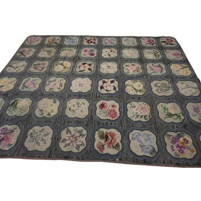 American 1930s Gray Roses Folk Art Antique American Hooked Rug 5'10" X 7'6" Woven Cotton Carpet For Sale - Image 3 of 12