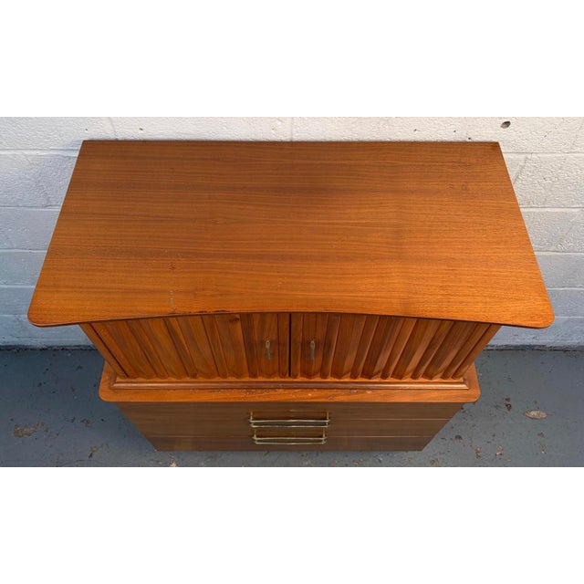 Mid 20th Century Modern Gentleman's Chest Highboy by Young Mfg. Attributed For Sale - Image 11 of 16