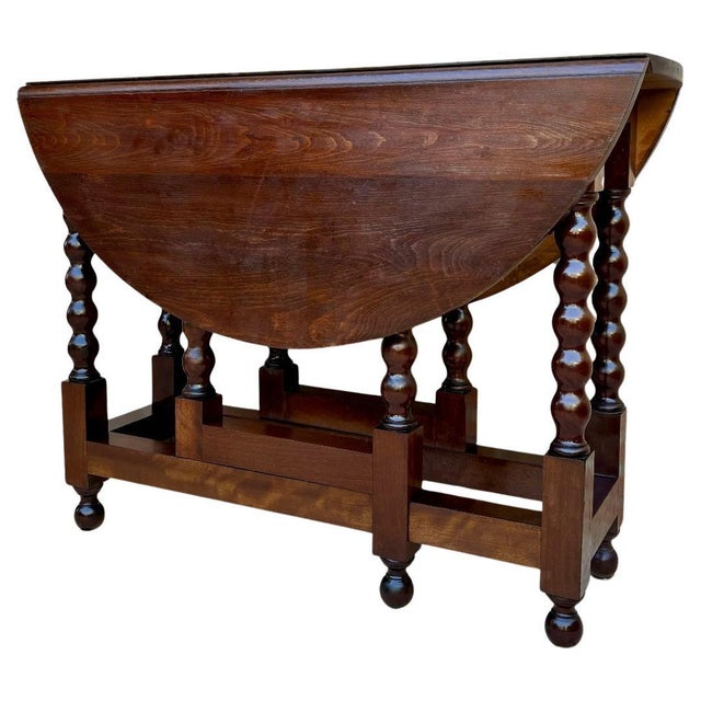 French Round Dining Table with Wings, 1900 For Sale - Image 15 of 18