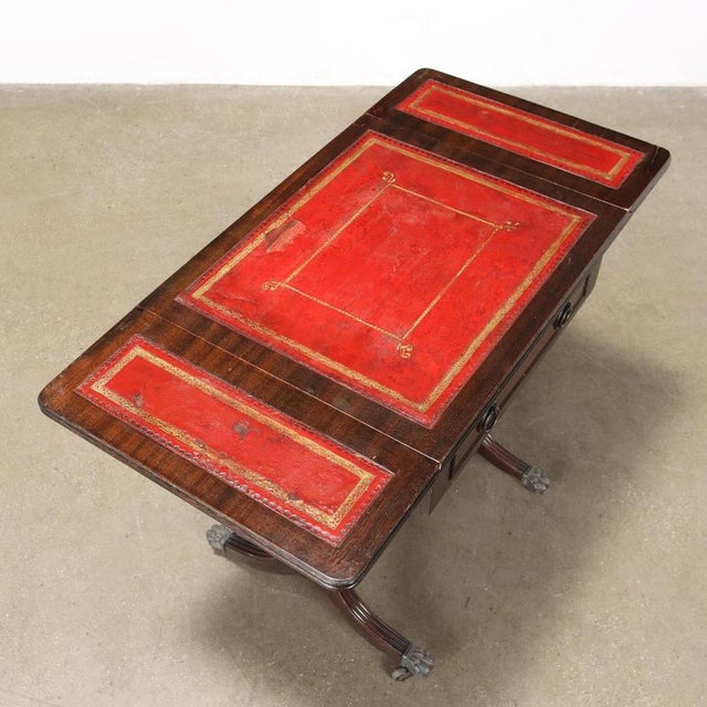 Antique Coffee Table in Mahogany and Leather For Sale - Image 3 of 10
