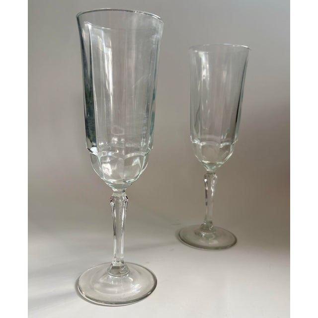 Transparent Vintage Arcoroc Fluted Champagne Glasses – Arcade Bengale Pattern - Set of 2 For Sale - Image 8 of 9