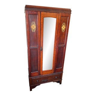 Early 20th Century English Oak Wardrobe For Sale