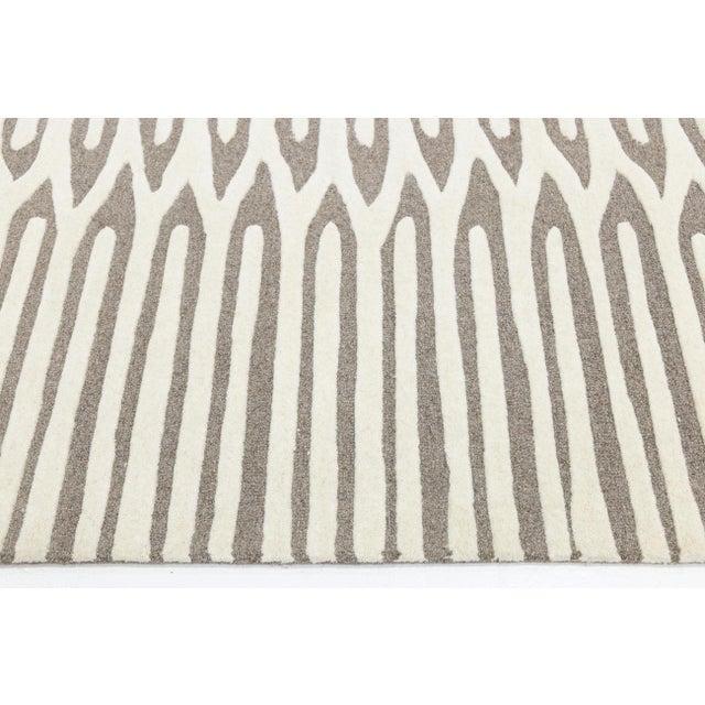 2020s 8x10 Modern Geometric Hand-Tufted Wool Area Rug - Neutral Taupe & Cream For Sale - Image 5 of 10