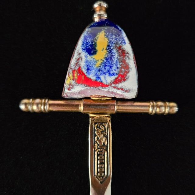 Framed Midas Toledo Damascene Plaque & Pair of Miniature Swords, Spain For Sale In Dallas - Image 6 of 11