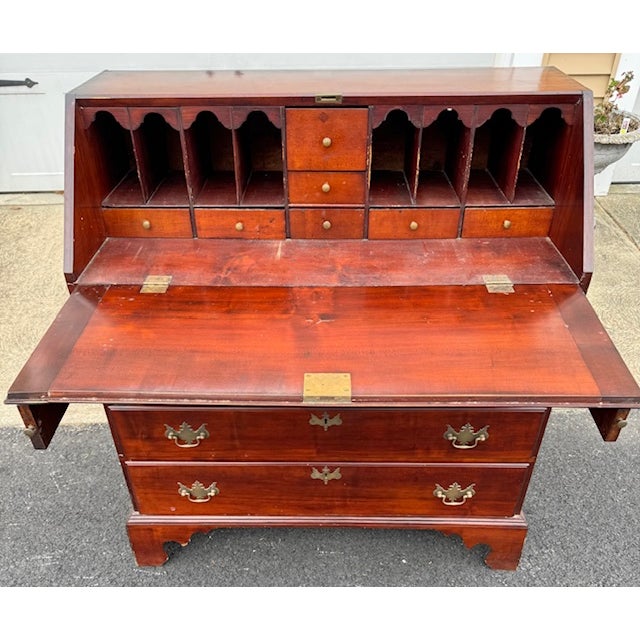 American Handsome Maple Antique American Chippendale Desk 18Th Century For Sale - Image 3 of 10
