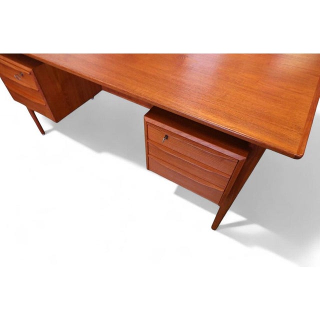Teak Desk with Bookshelf by Peter Løvig Nielsen for Hedensted Møbelfabrik, 1960s For Sale - Image 13 of 18