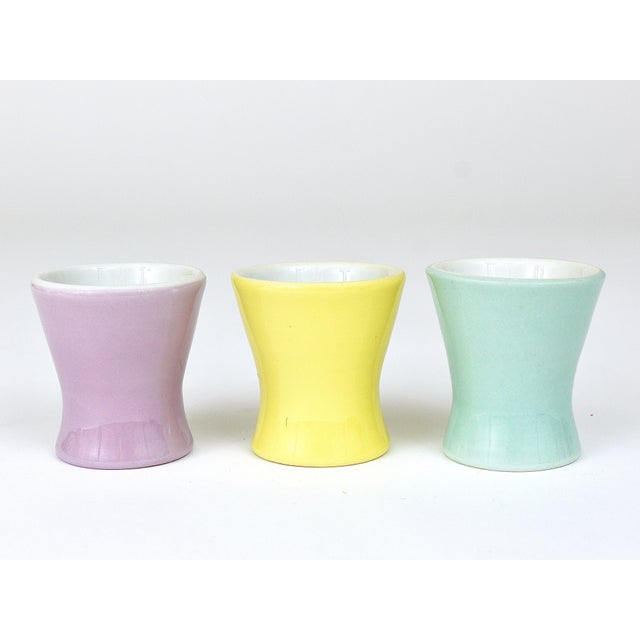 Mid-Century Pastel Daisy Porcelain Egg Cups from Lilien, Austria, 1950s, Set of 6 For Sale - Image 6 of 14