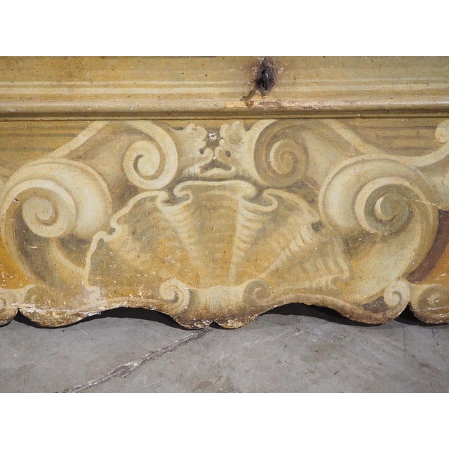 18th Century Painted Armorial Cassapanca Bench From Tuscany, Italy For Sale - Image 12 of 18