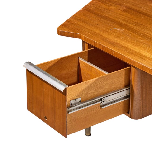 Stow Davis Mid Century Walnut Boomerang Executive Desk For Sale In Chicago - Image 6 of 9