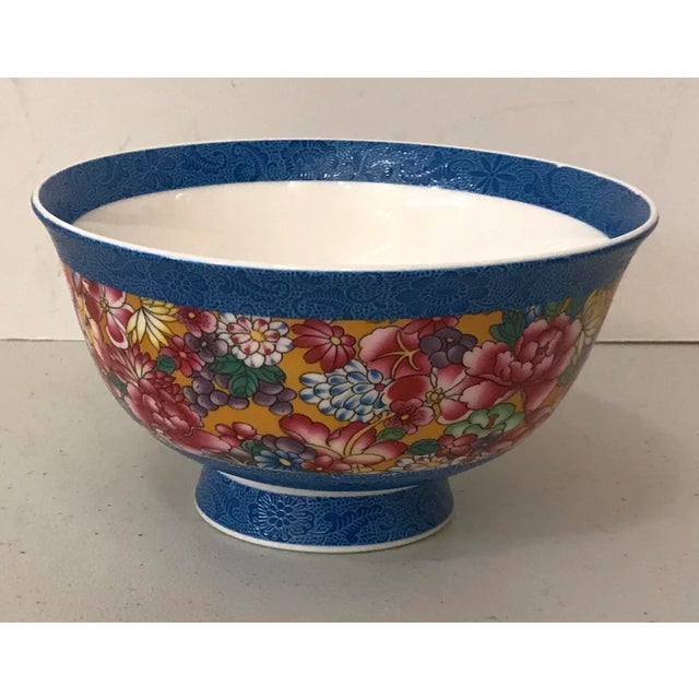 Chinese Famille Rose Porcelain Hand Painted Flower Bowl For Sale In Dallas - Image 6 of 6