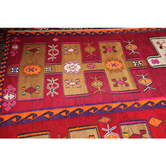 Saffron Oversized Vintage Kars Kilim With Tribal Geometric Motifs – Handwoven in Eastern Anatolia -8' 6'' X 13' 2'' For Sale - Image 8 of 10