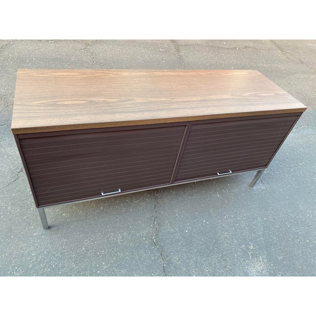 Oxblood Red 1980s Steelcase Industrial Vintage Mid Century Modern Metal Credenza Cabinet For Sale - Image 8 of 12