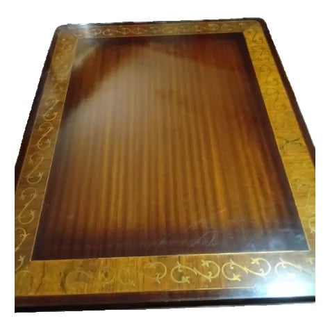 1950s Neoclassical Tiger Maple Inlaid Cocktail Table (Franceslo Molon Giemme) Style For Sale