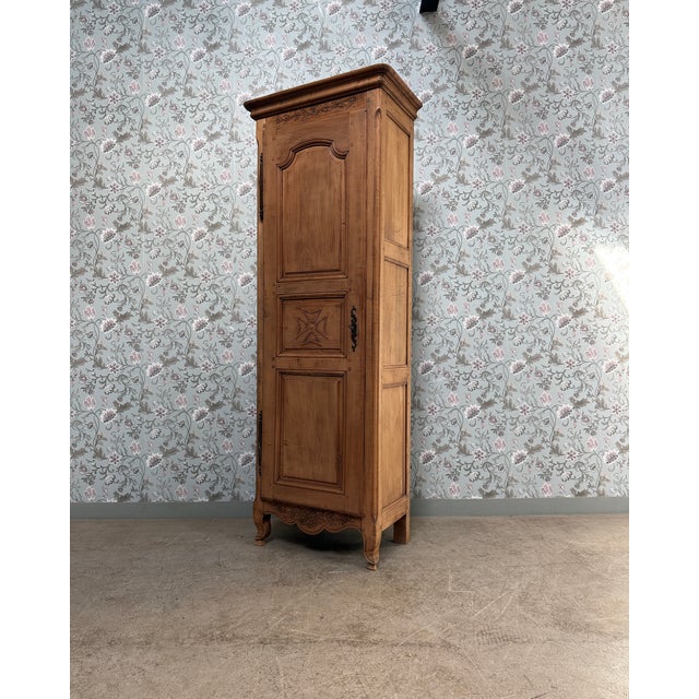 Antique Cherrywood Bonnetière with Clock For Sale - Image 3 of 13