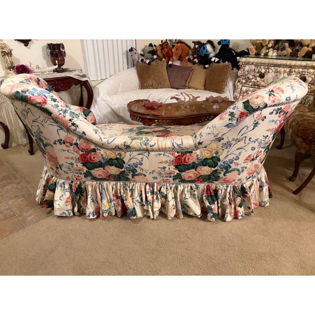 Vintage French Provincial Floral Chintz Conversation Double Spoon Back Sofa / Settee For Sale In Phoenix - Image 6 of 7