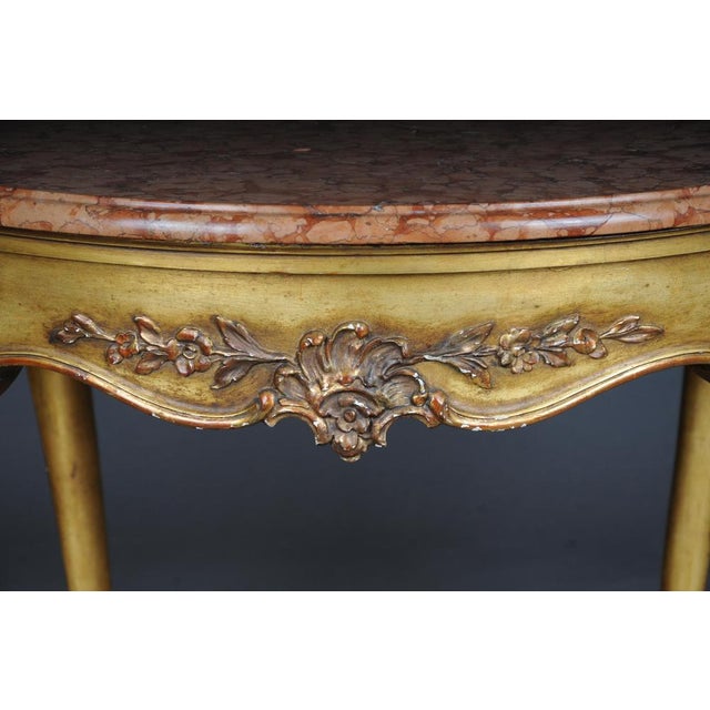 Brown Louis XV Gilt Round Salon or Coffee Table with Marble Top, 1900s For Sale - Image 8 of 18