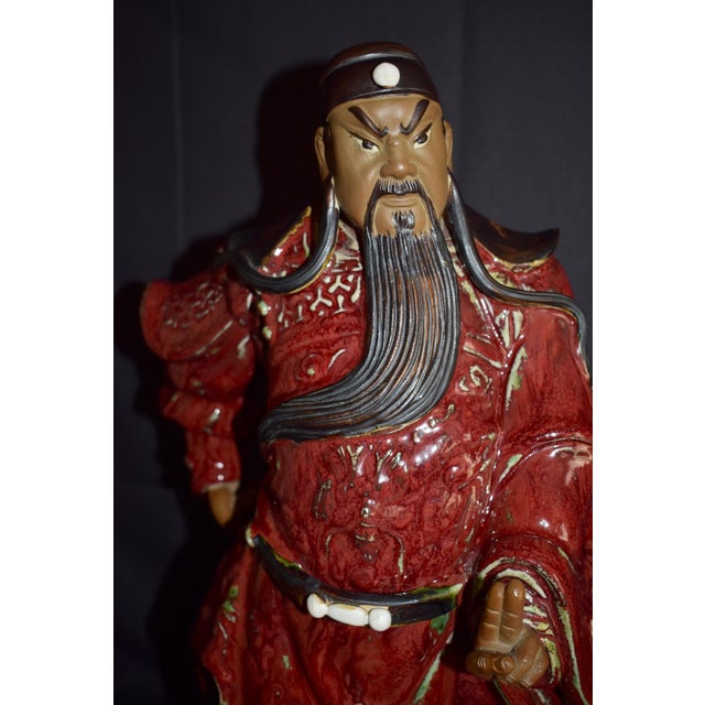 Vintage Chinese Shiwan Pottery Guan Yu Statue Oxblood Glazed Ceramic Guan Gong For Sale - Image 12 of 18