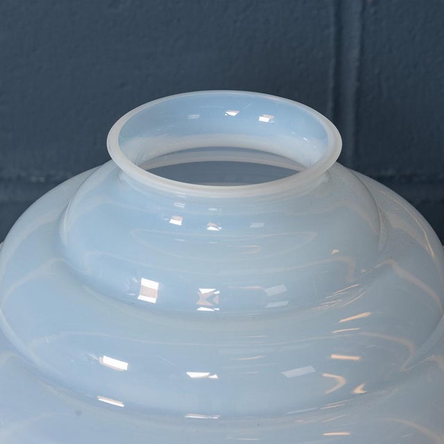Venini Vintage Murano Art Glass Vase in Opalescent White from Venini, 2015 For Sale - Image 4 of 11