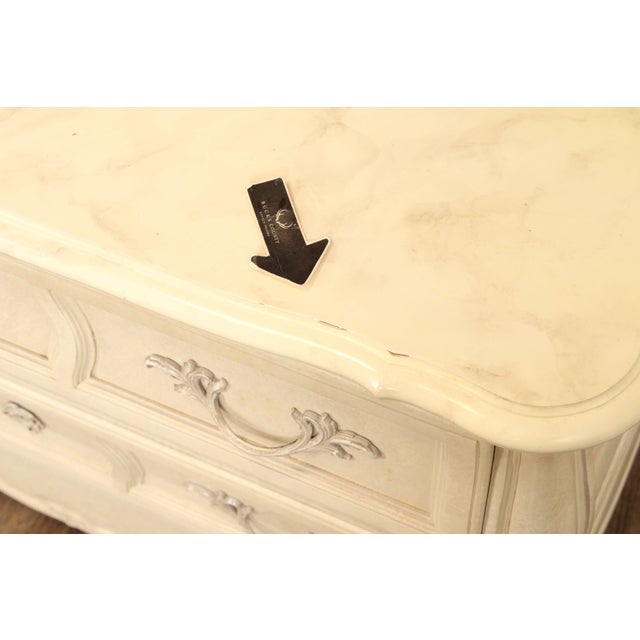 Union National French Provincial Style Pair of Painted Commodes For Sale - Image 18 of 18