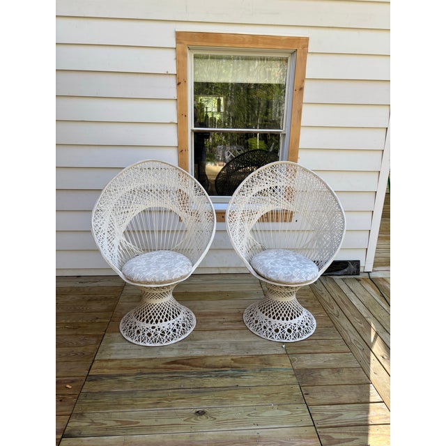 1960s Pair of Russell Woodard Spun Fiberglass Peacock Fan Throne Chairs For Sale In New York - Image 6 of 12