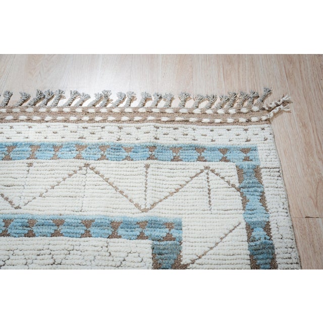 6x9 Cream Soft Wool Pile Hand-Knotted Contemporary Modern Berber Carpet Rug For Sale In New York - Image 6 of 8