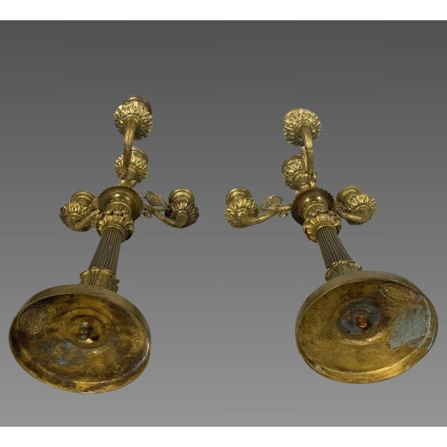 French Pair of Bronze Candelabra in the Restoration Style, 19th Century For Sale - Image 3 of 4