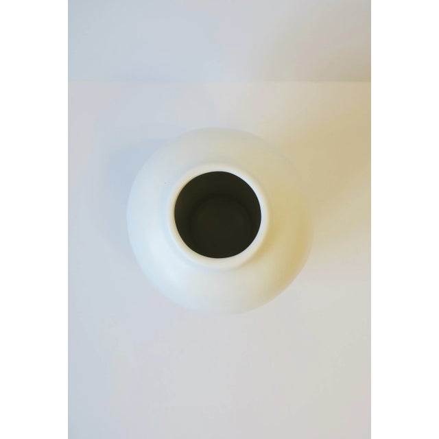 White Sculpture Vase Faces, Surrealist/Surrealism Style, Circa Early 21st C For Sale - Image 13 of 14