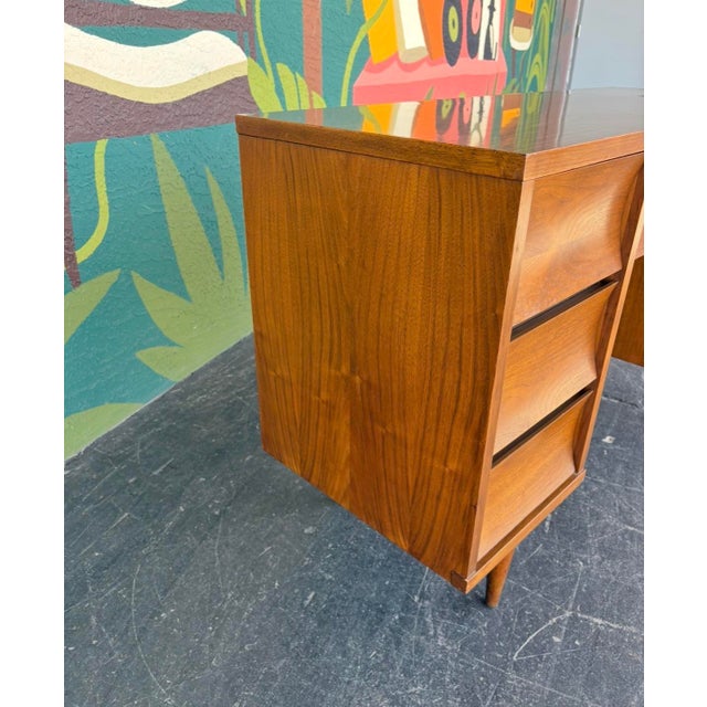 Mid 20th Century Mid Century Johnson Carper Brentwood Desk For Sale - Image 5 of 10
