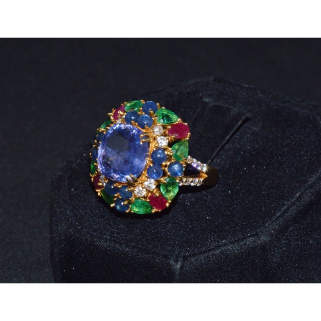 Mid-Century Modern Gia Natural 11.84cts vs F Diamond No Heat Sapphire Ruby Emerald 18k Gold Dinner Cocktail Ring, Size 6.75 For Sale - Image 3 of 13