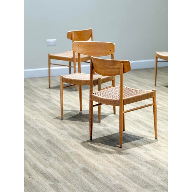 Model 501 Papercord Dining Chairs in Oak from A.M Møbler, 1960s, Set of 8 For Sale - Image 11 of 17