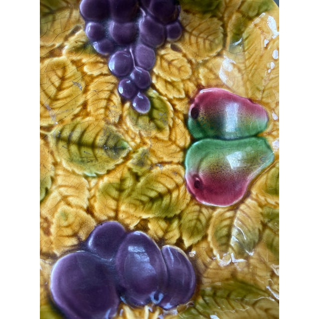 French Country 1930s Sarreguemines Majolica Barbotine Serving Bowl, France For Sale - Image 3 of 9
